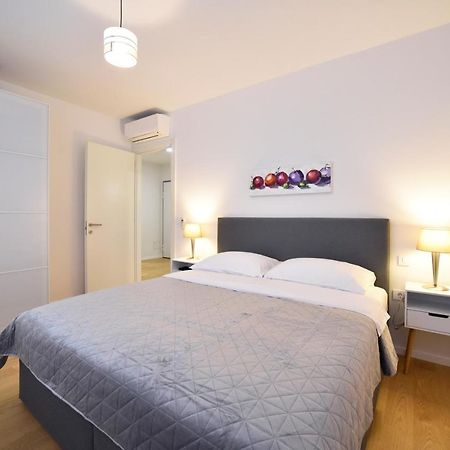 Ophelia Apartment With Parking Zagreb Luaran gambar