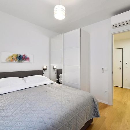 Ophelia Apartment With Parking Zagreb Luaran gambar