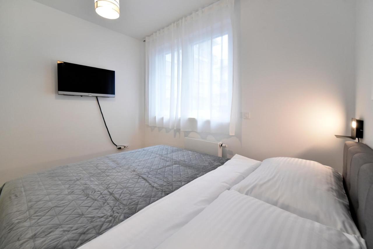 Ophelia Apartment With Parking Zagreb Luaran gambar