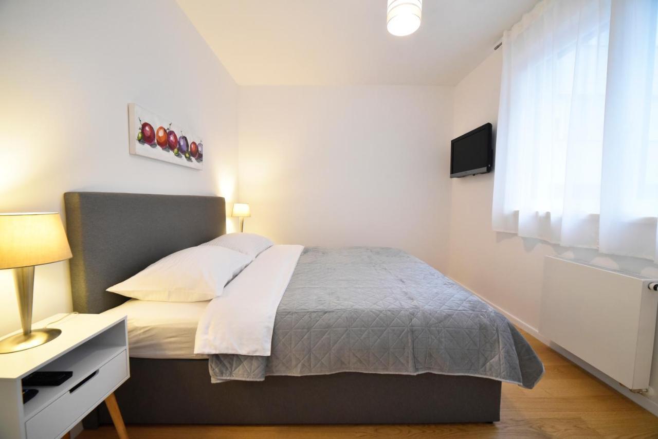 Ophelia Apartment With Parking Zagreb Luaran gambar