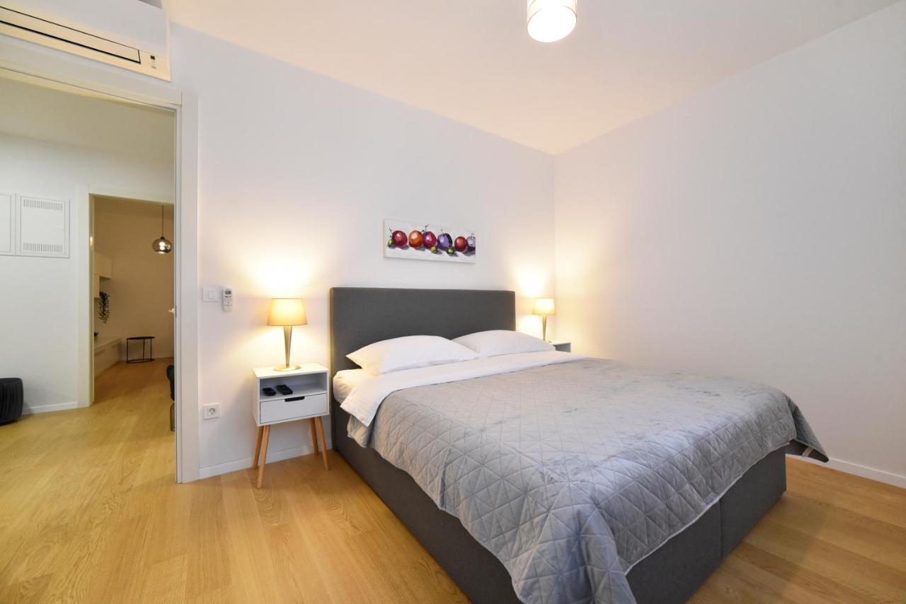 Ophelia Apartment With Parking Zagreb Luaran gambar